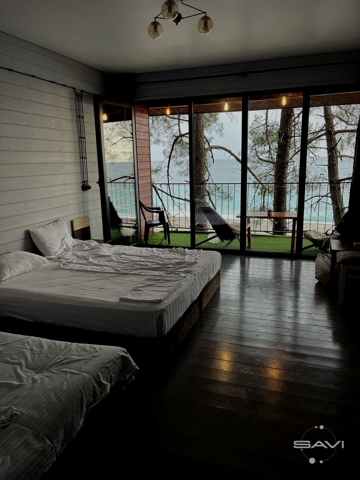 mini hotel mon ami 232