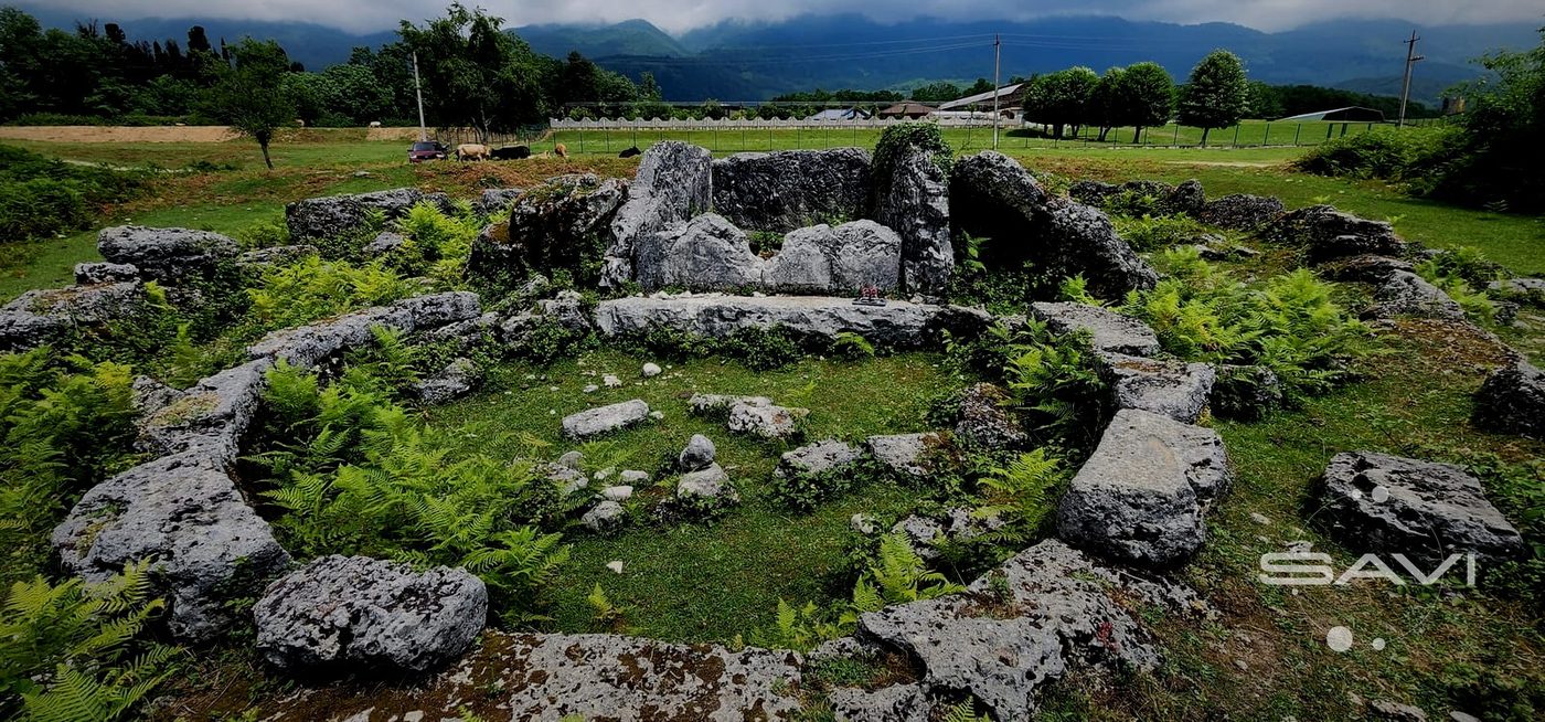 dolmen s acanguarom 169