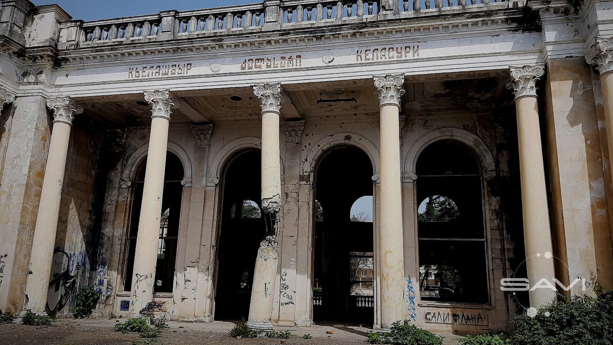 Georgia, Abkhasia, Gulripshi, Сухум - Заброшенный железнодорожный вокзал станции Келасури WMID9164383